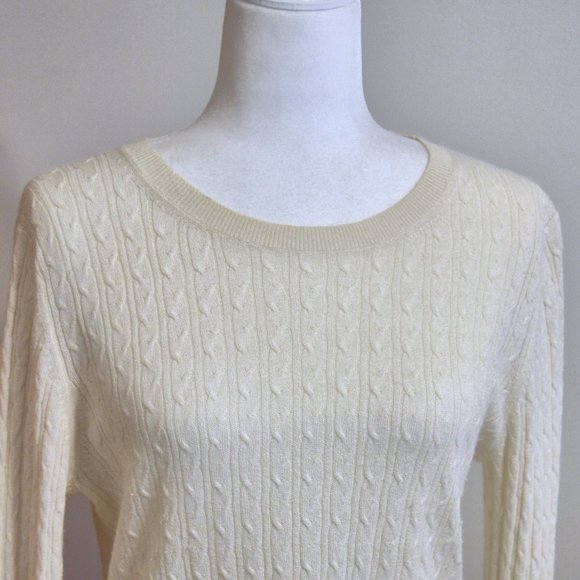 4/$20 Banana Republic Cable Knit Sweater - Picture 8 of 9